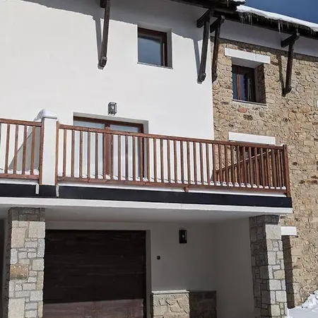 Superbe Maison Neuve Au Calme Au Coeur De Font-romeu Сasa de vacaciones *